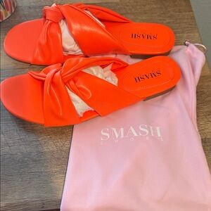 BRAND NEW IN BOX SMASH Women's Bright Orange Sandals